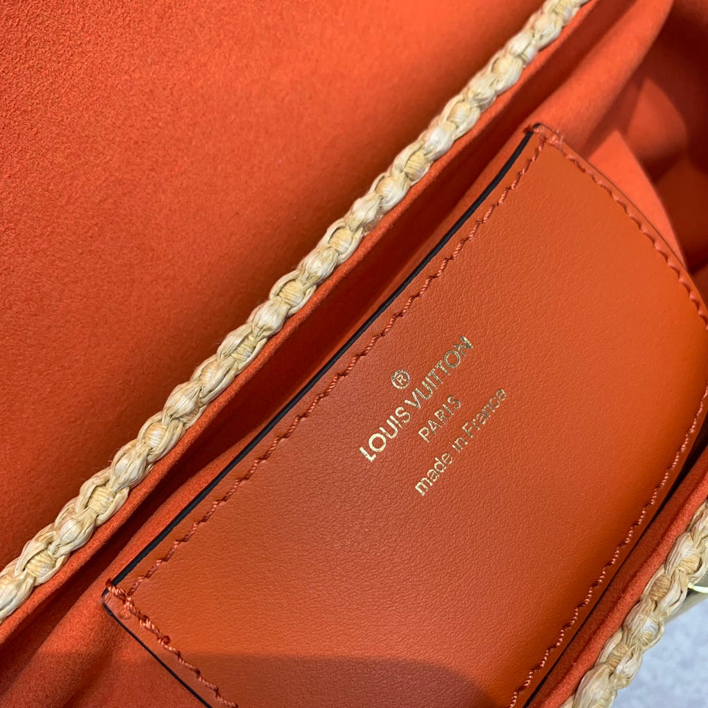 Louis Vuitton LV M57648 Twist MM Handbag Caramel