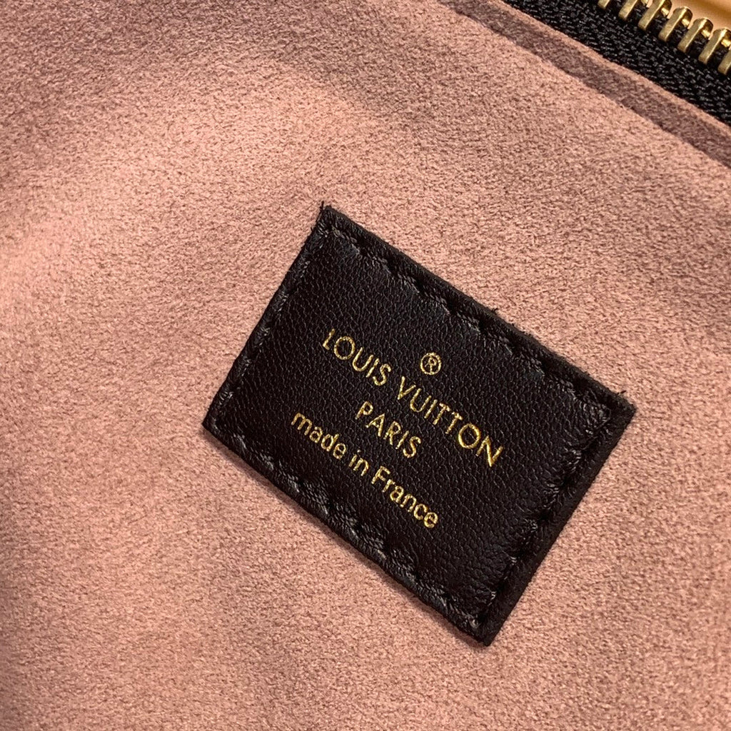 Louis Vuitton M21260 Coussin PM Handbags Black - Default Title - View 4