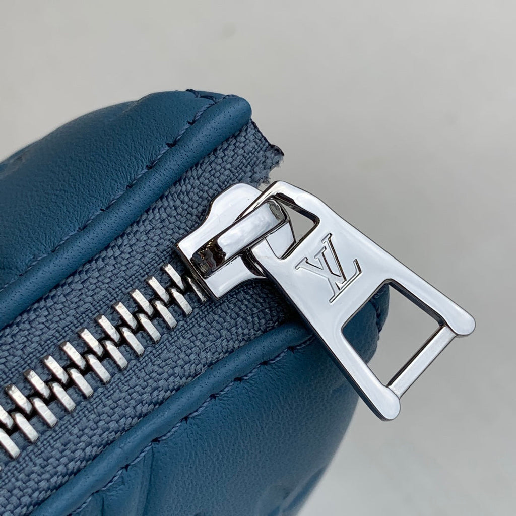 Louis Vuitton M21197 Coussin PM Handbag Lambskin Light Blue - Default Title - View 4