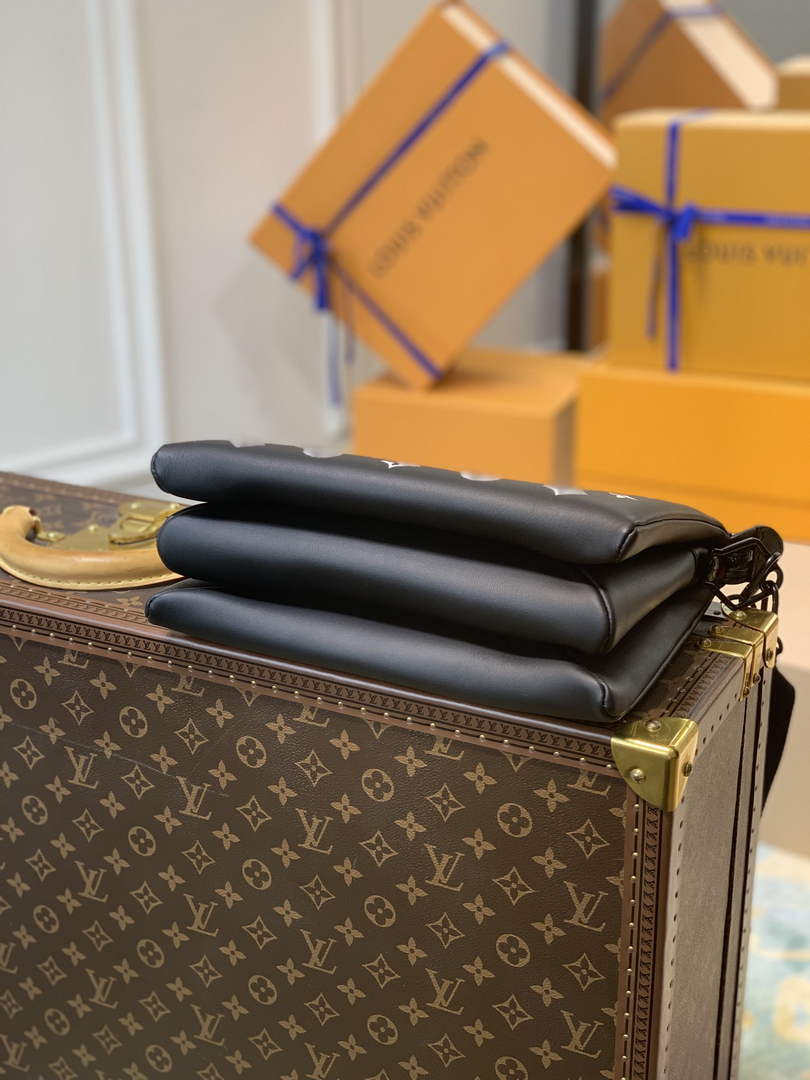 Louis Vuitton LV M59398 Coussin PM Handbags Black - Default Title - View 3