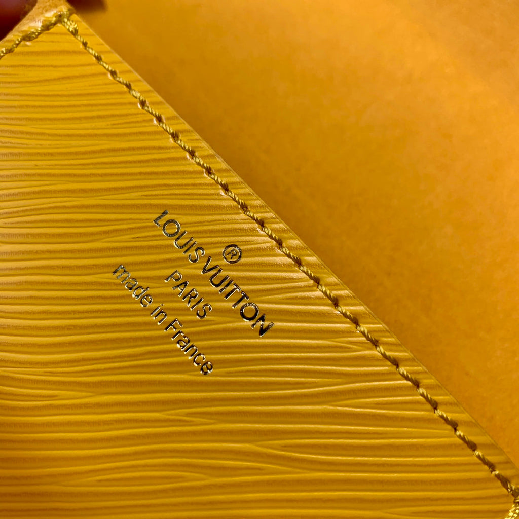 Louis Vuitton LV M59888 Twist MM Handbag Yellow