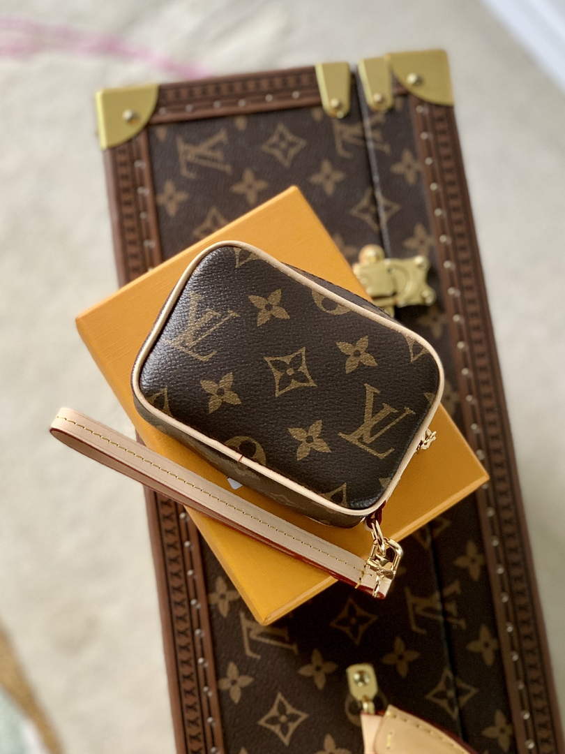 Louis Vuitton LV M81339 Wapity Case Monogram canvas - Default Title - View 8