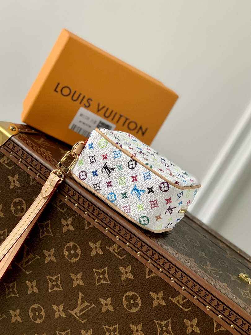 Louis Vuitton LV M81339 Wapity Case White