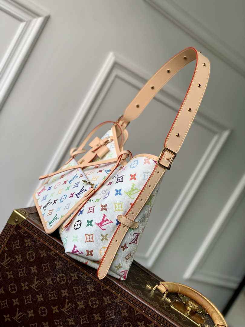 Louis Vuitton LV x TM CarryAll PM M13661