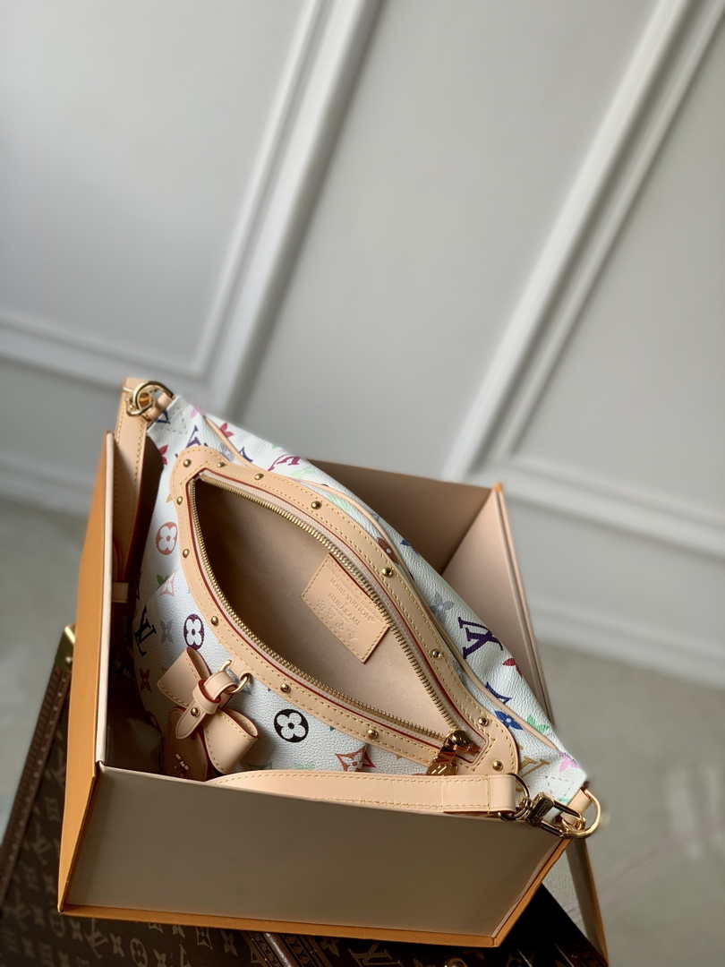 Louis Vuitton LV x TM High Rise M13660