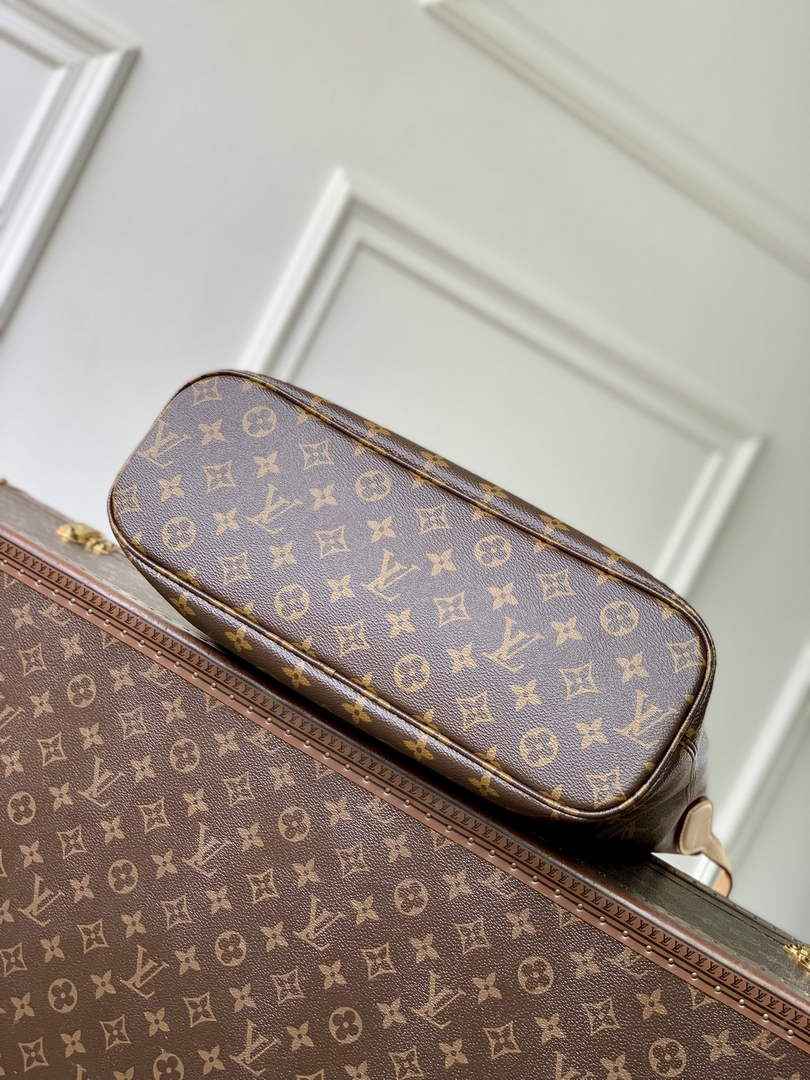 Louis Vuitton LV x TM Lineup Bag M27335