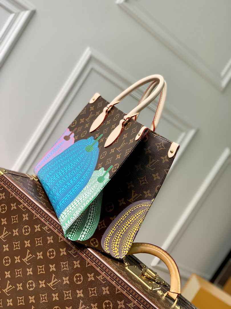 Louis Vuitton LV x YK OnTheGo MM Bag M46466 Monogram canvas - Default Title - View 3