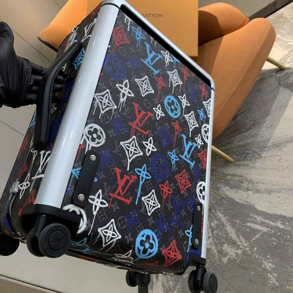 Louis Vuitton M10095 Horizon 55 Monogram Other Travel Bag