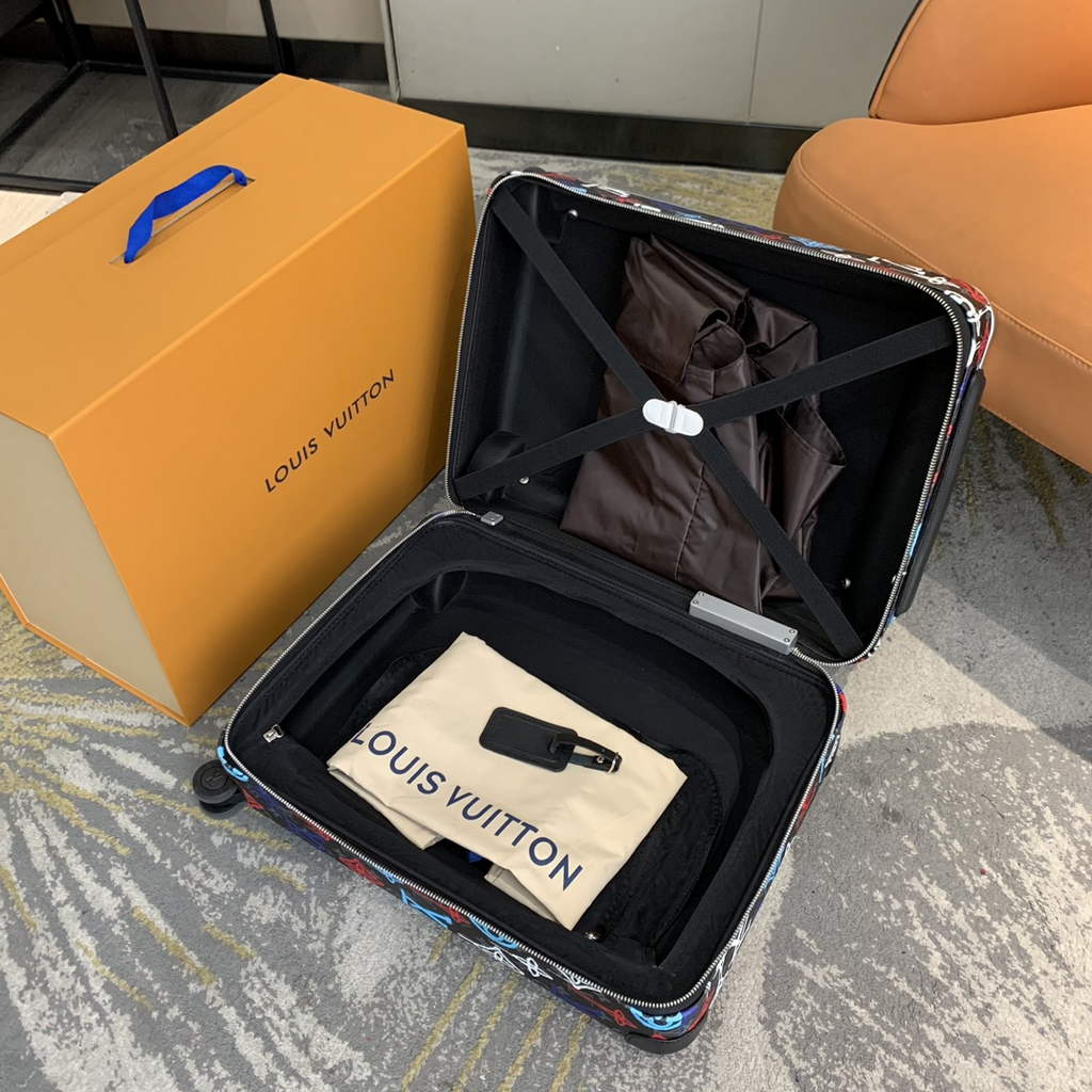 Louis Vuitton M10095 Horizon 55 Monogram Other Travel Bag