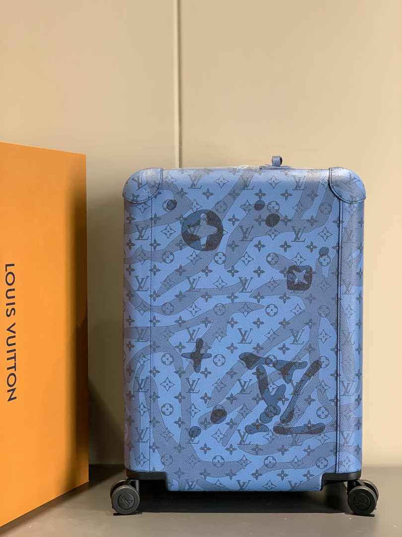 Louis Vuitton M10241 HORIZON 55 Crystal Blue Monogram Canvas