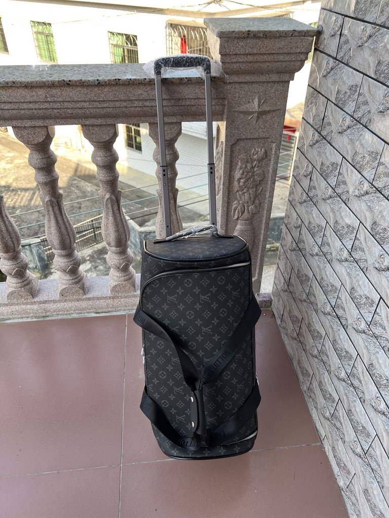 Louis Vuitton M20109 HORIZON SOFT DUFFLE 55 Monogram Black