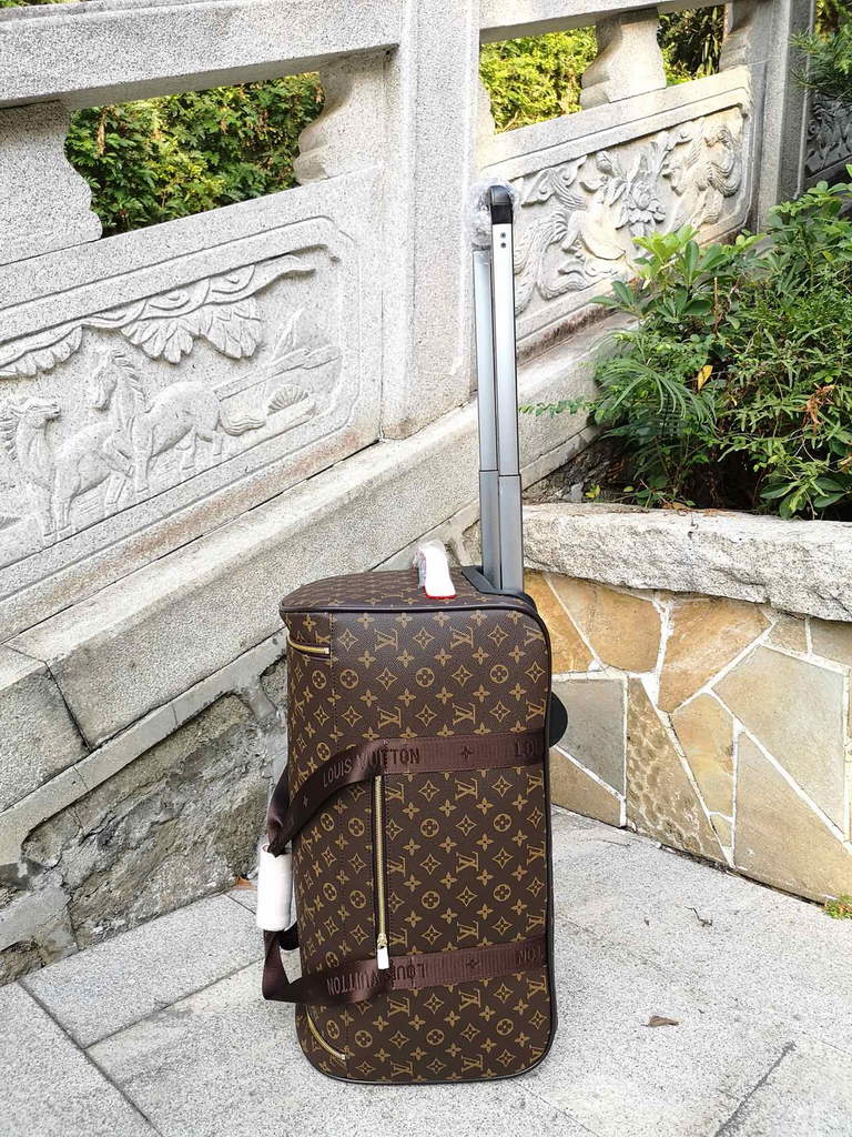 Louis Vuitton M20109 HORIZON SOFT DUFFLE 55 Monogram Canvas