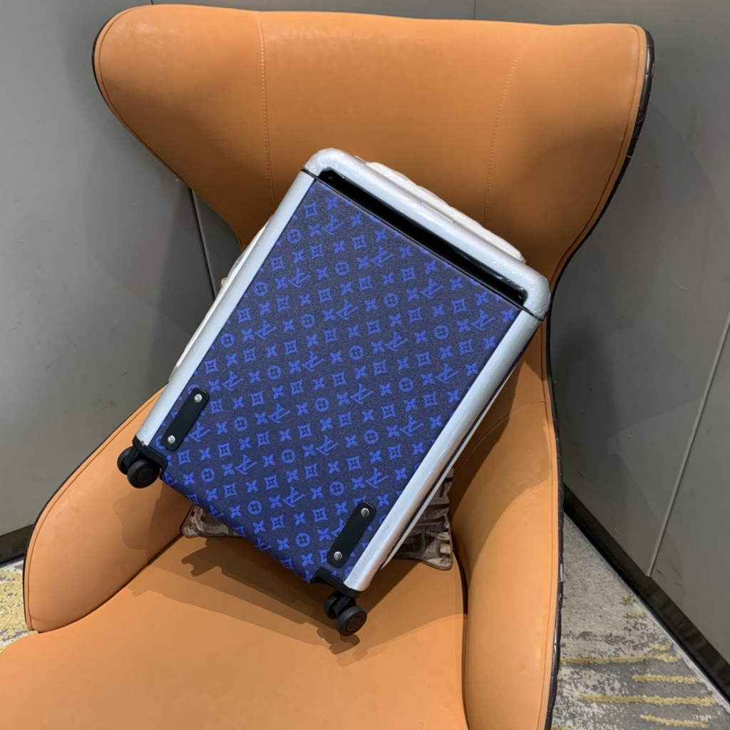 Louis Vuitton M20183 HORIZON 55 Monogram Canvas
