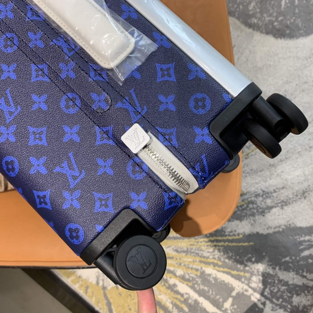 Louis Vuitton M20183 HORIZON 55 Monogram Canvas