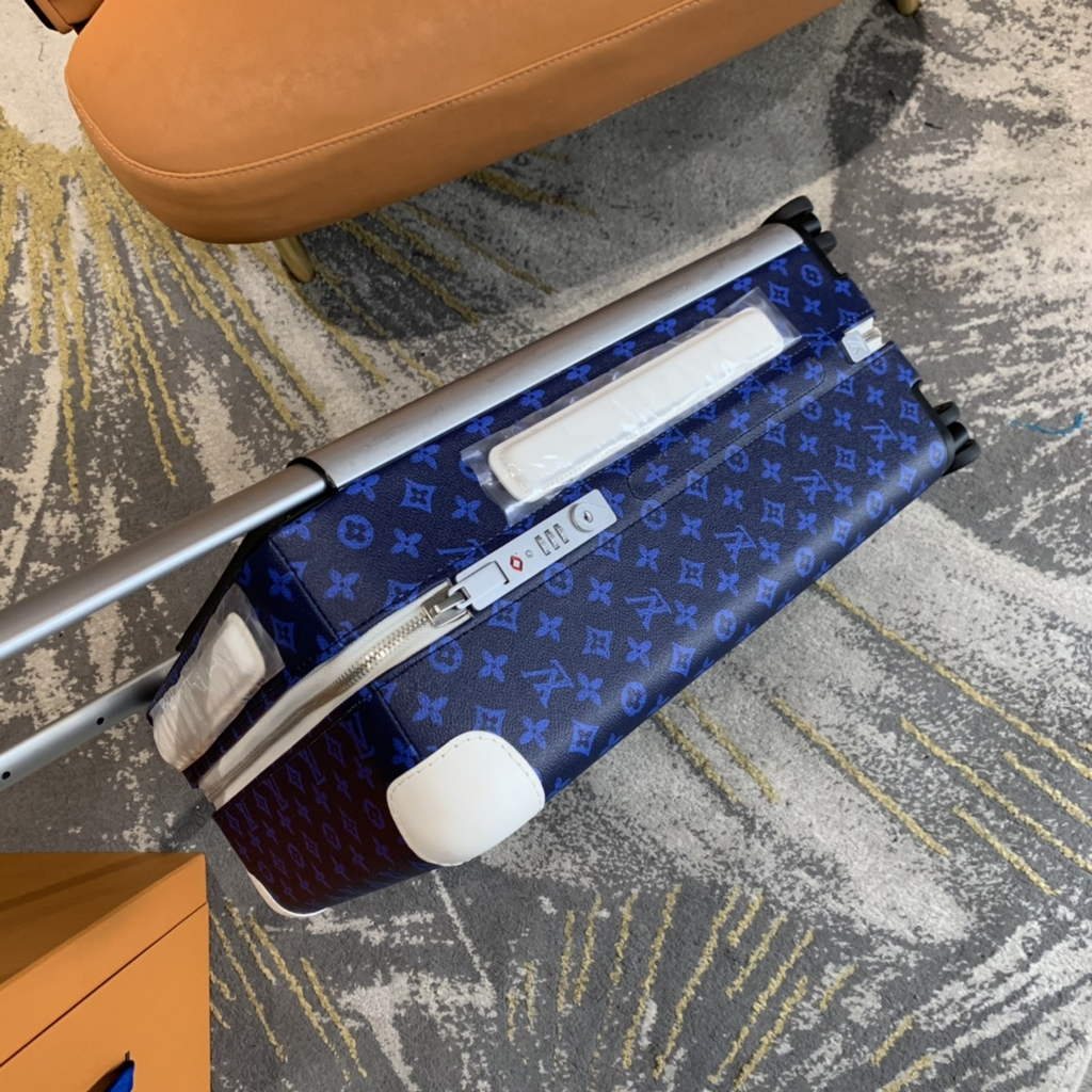 Louis Vuitton M20183 HORIZON 55 Monogram Canvas