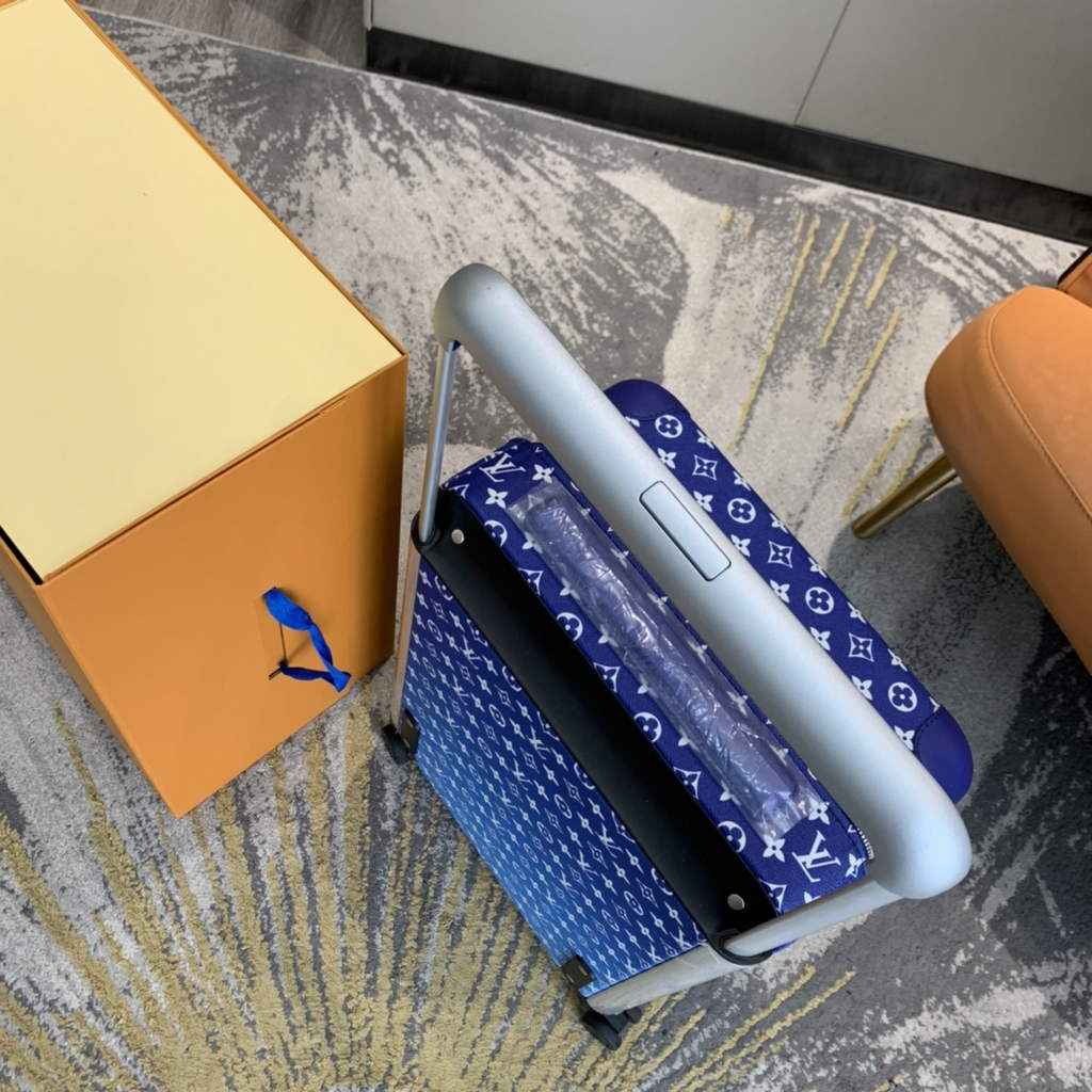 Louis Vuitton M20411 Horizon 55 Monogram Other Travel Bag