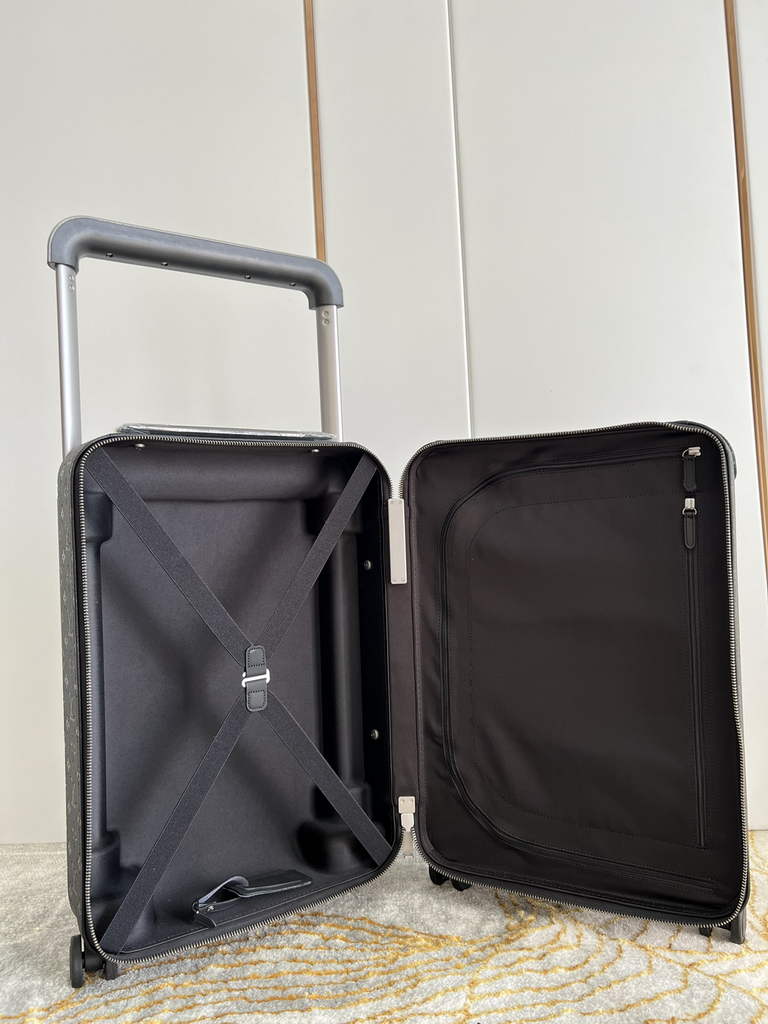 Louis Vuitton M20438 Horizon 55 Taurillon Monogram Travel Bag