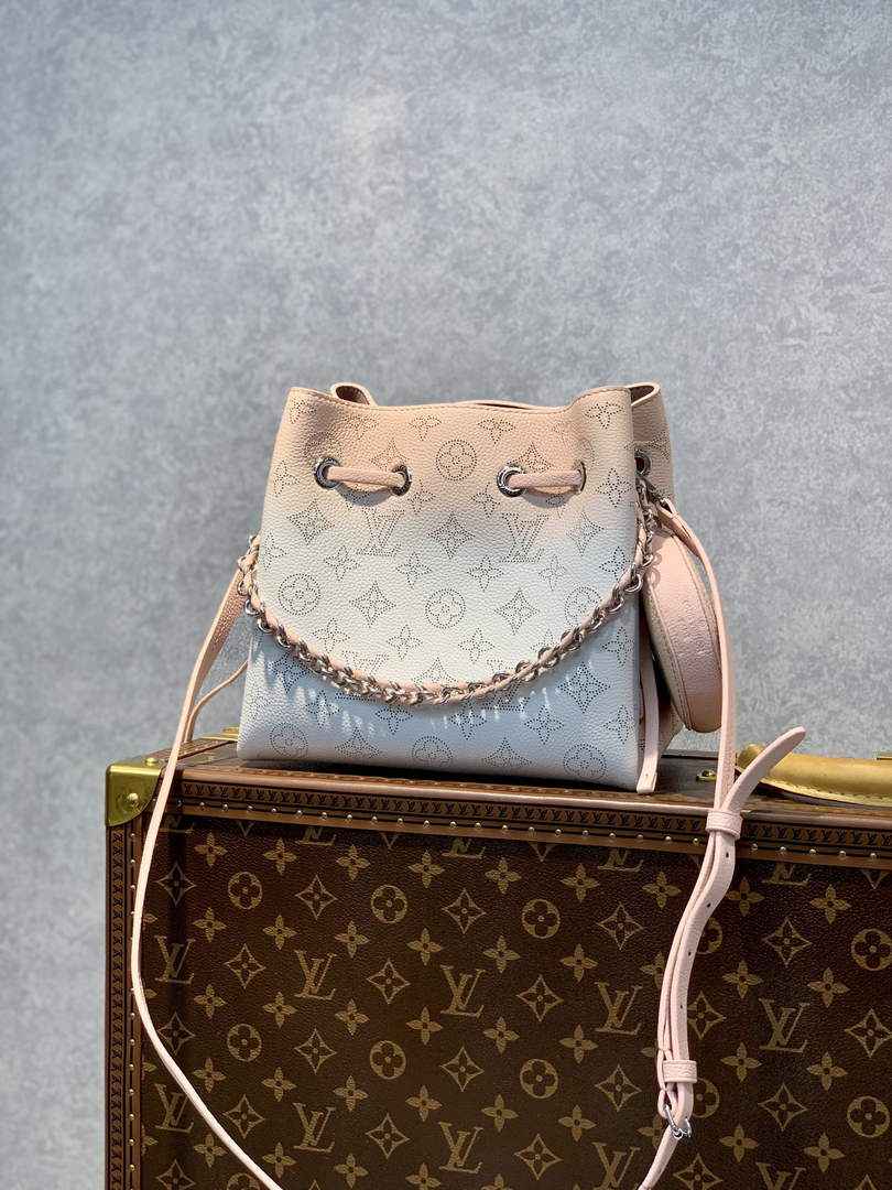 Louis Vuitton M59939 Bella Bag Mahina Leather Lilas Purple