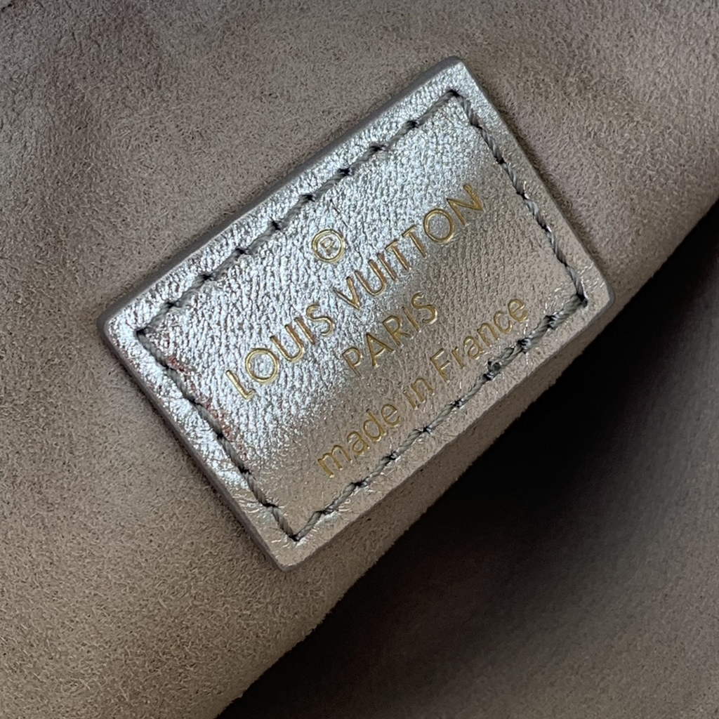 Louis Vuitton M20567 Coussin BB Handbag Calfskin Leather Silver