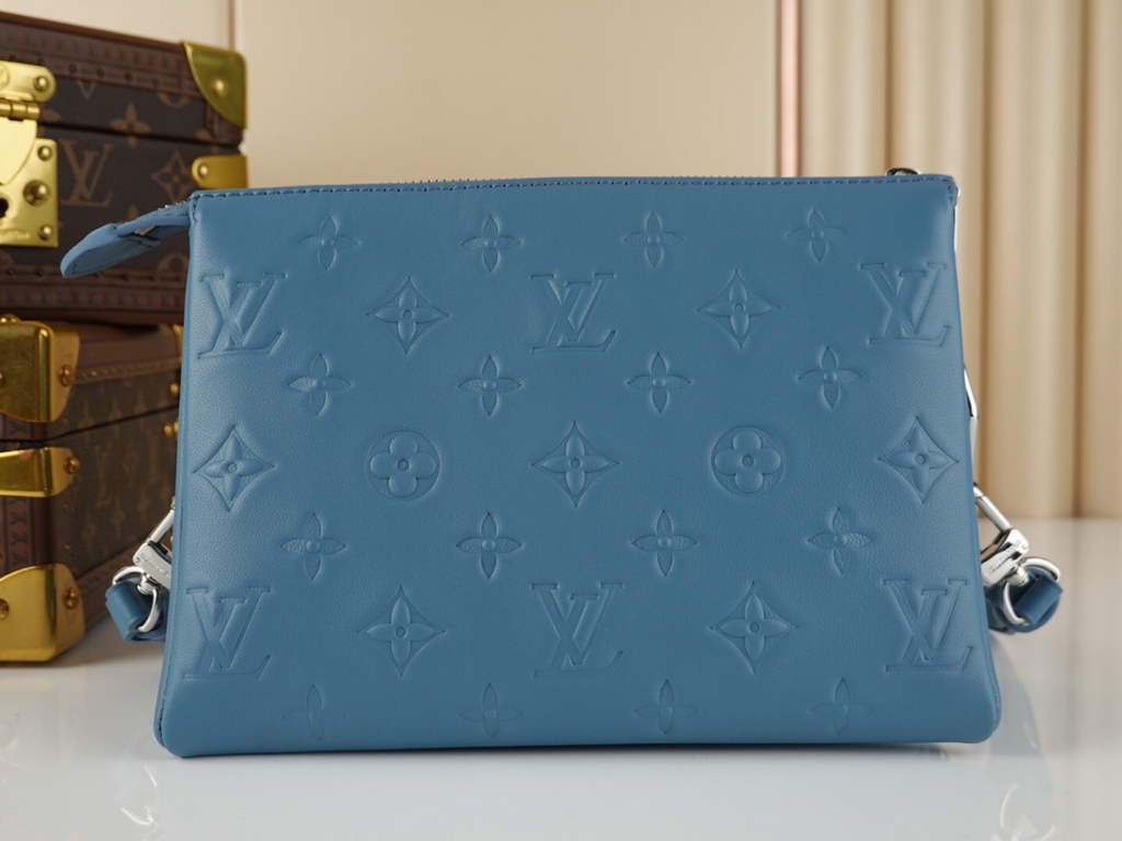 Louis Vuitton M20574 Coussin BB Handbag Lambskin Blue - Default Title - View 4