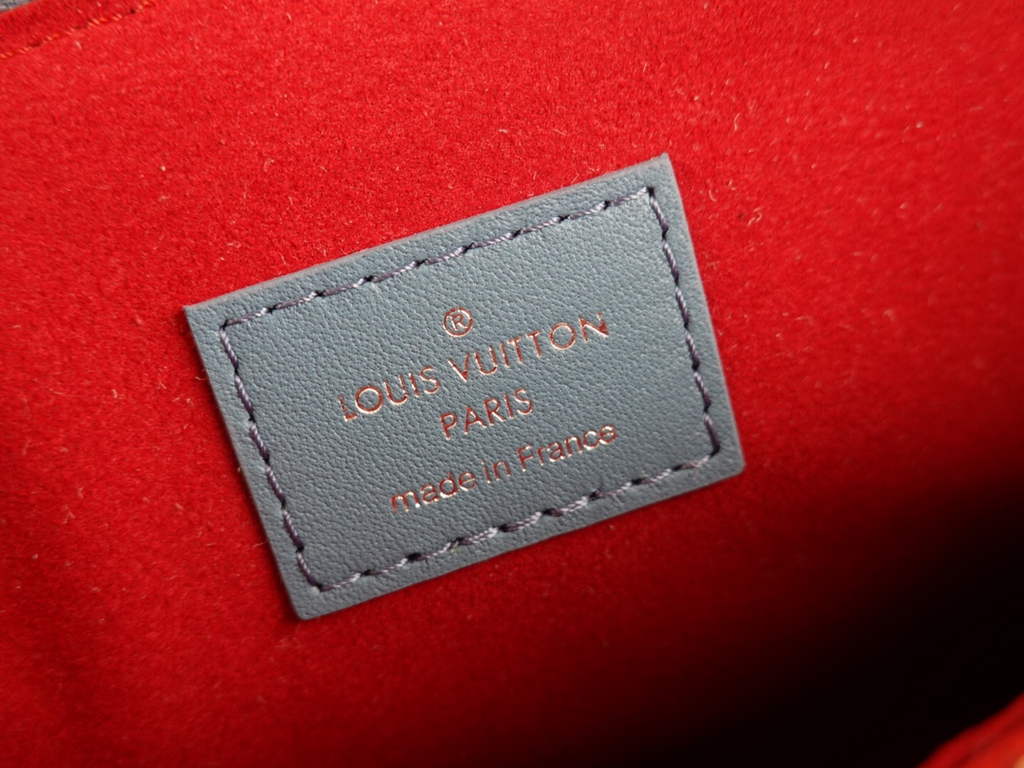 Louis Vuitton M20574 Coussin BB Handbag Lambskin Blue - Default Title - View 9