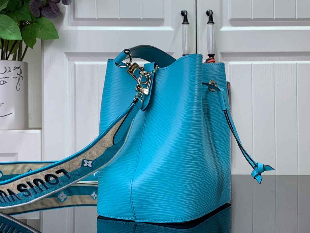 Louis Vuitton M20603 NéoNoé Small Bucket Bag Epi Leather