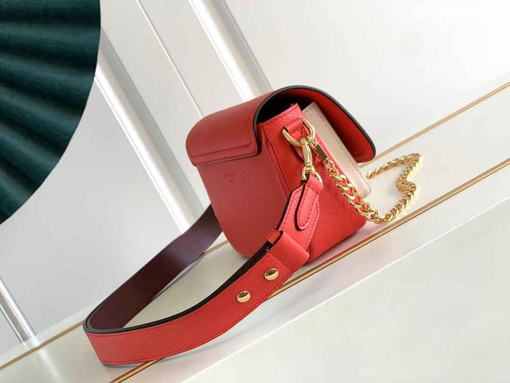 Louis Vuitton M20614 Lockme Tender Handbag Red
