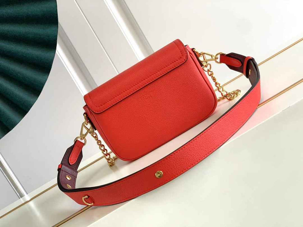 Louis Vuitton M20614 Lockme Tender Handbag Red