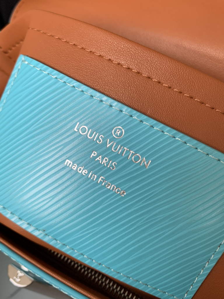 Louis Vuitton M20627 Twist MM Bag Epi Leather Blue - Default Title - View 9