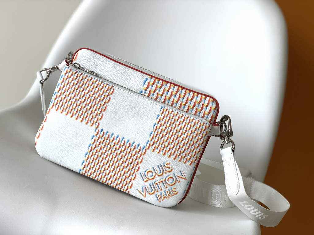 Louis Vuitton M20665 Trio Messenger Other Leathers