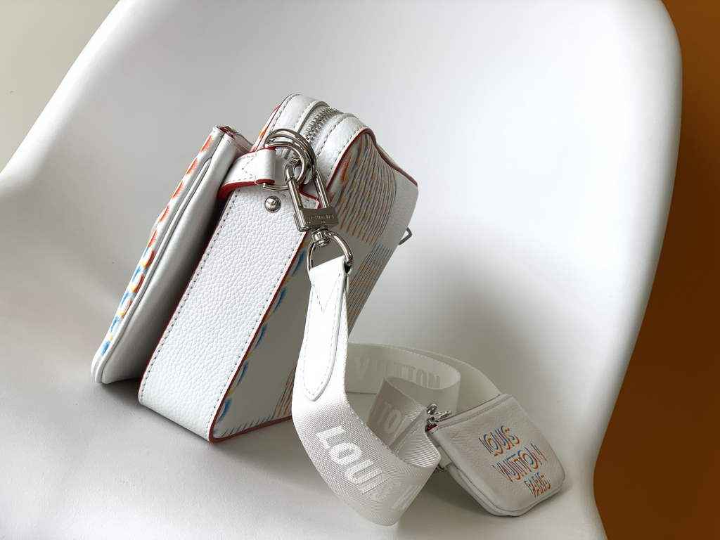 Louis Vuitton M20665 Trio Messenger Other Leathers