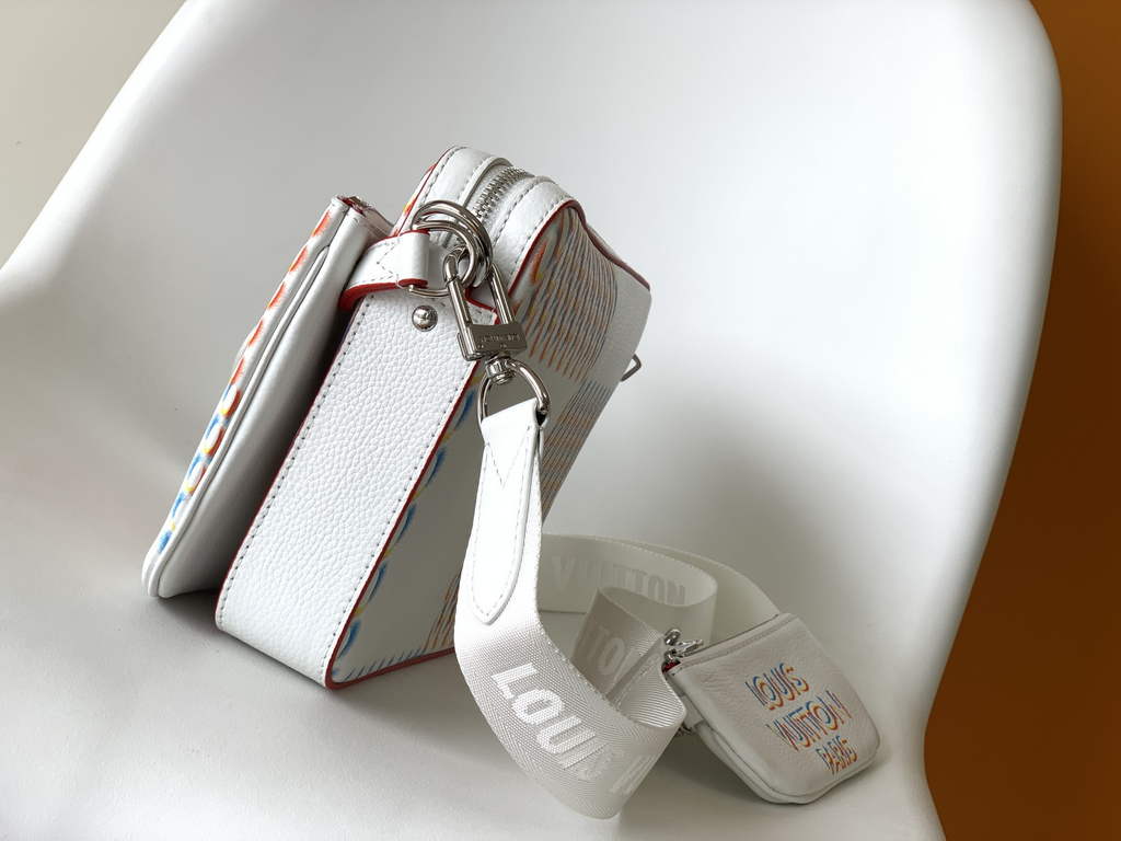 Louis Vuitton M20665 Trio Messenger Other Leathers
