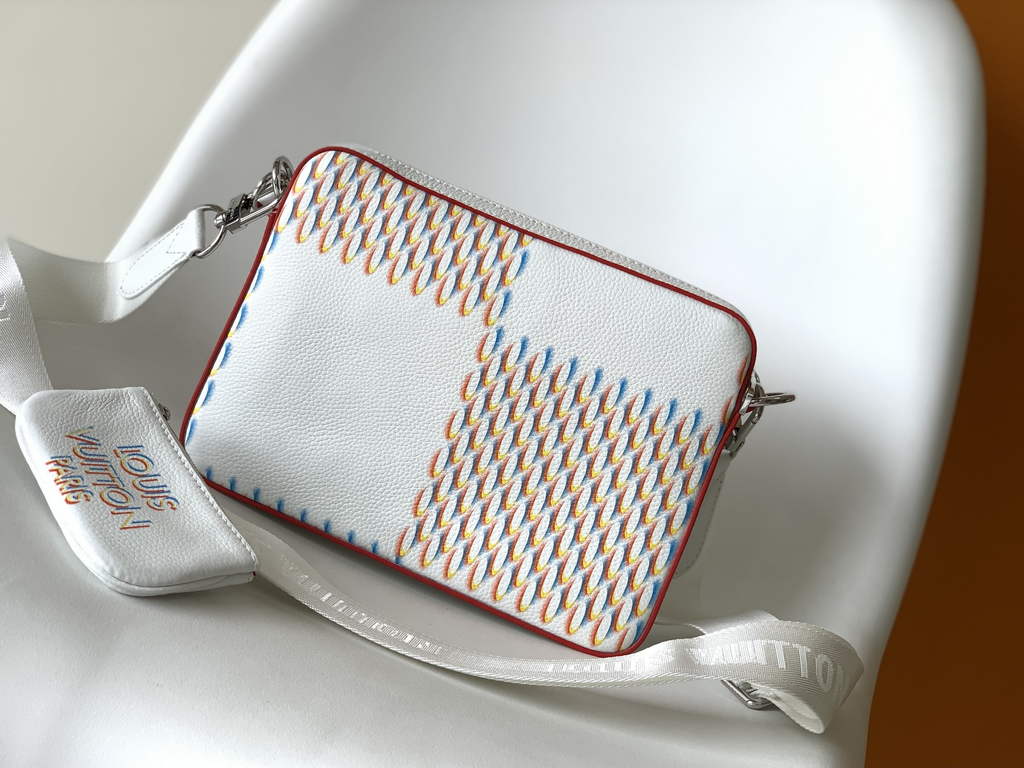 Louis Vuitton M20665 Trio Messenger Other Leathers