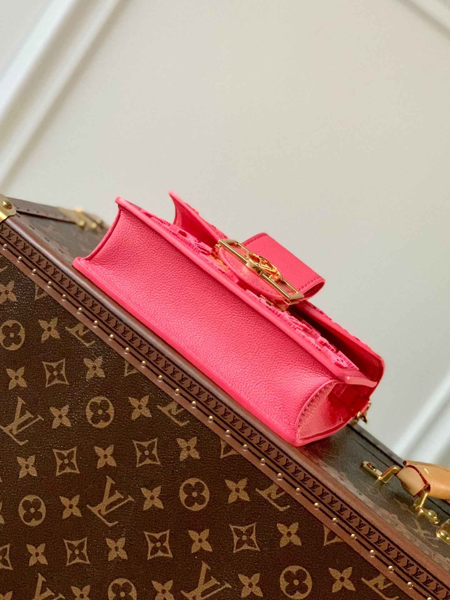 Louis Vuitton M20747 Dauphine Chain Wallet Pink