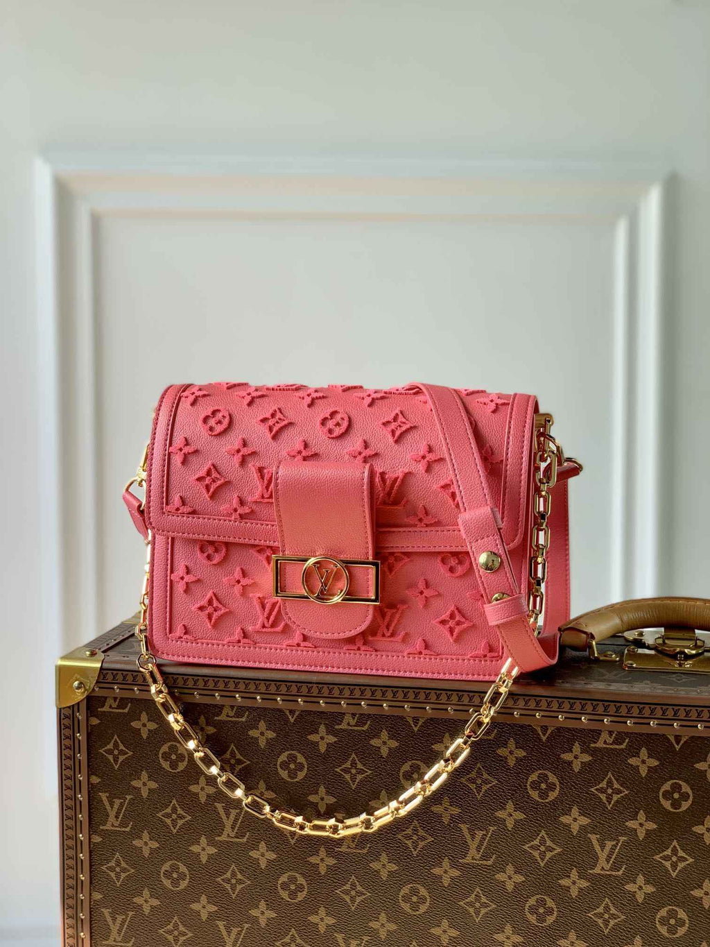 Louis Vuitton M20749 Dauphine MM Shoulder bag Pink