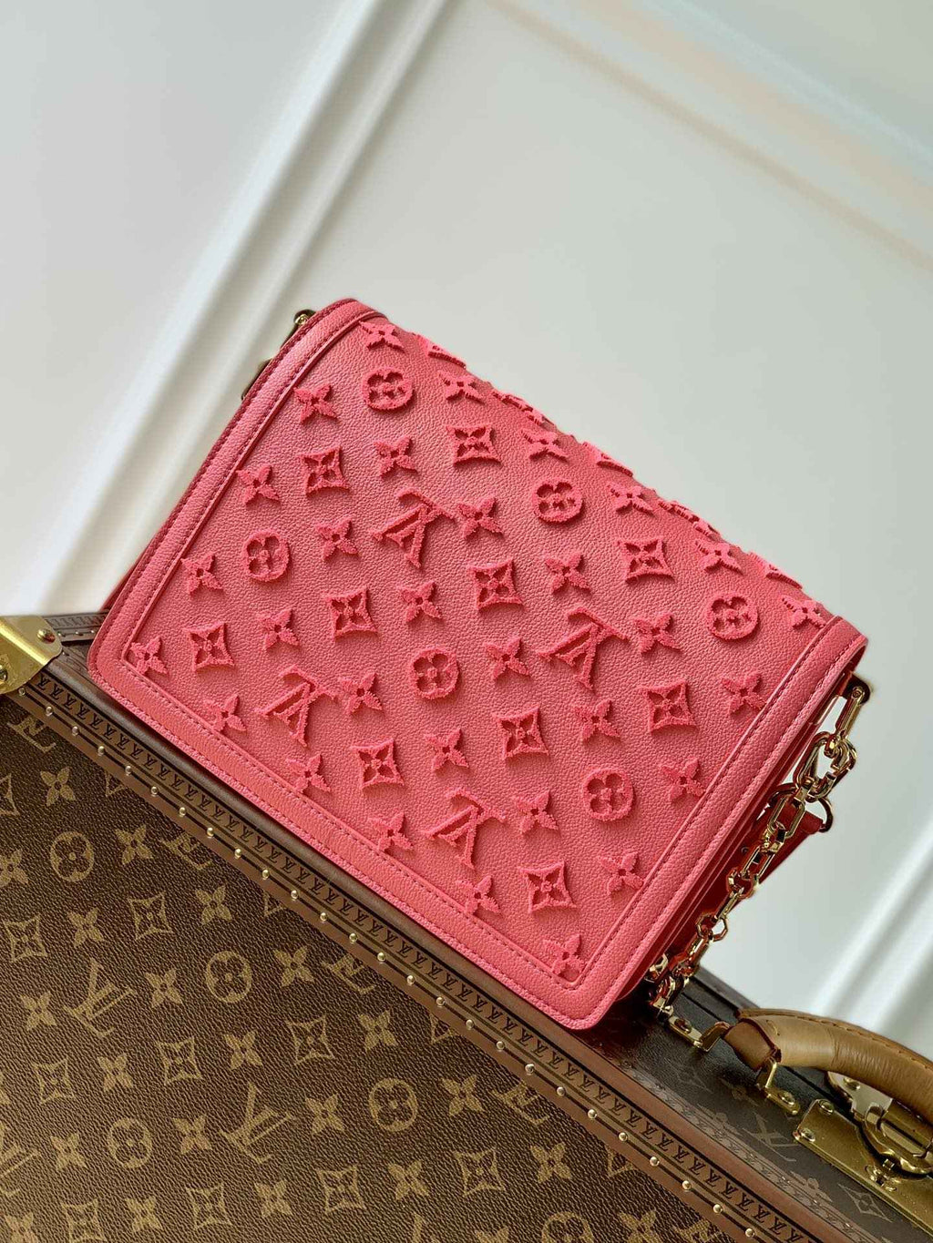 Louis Vuitton M20749 Dauphine MM Shoulder bag Pink