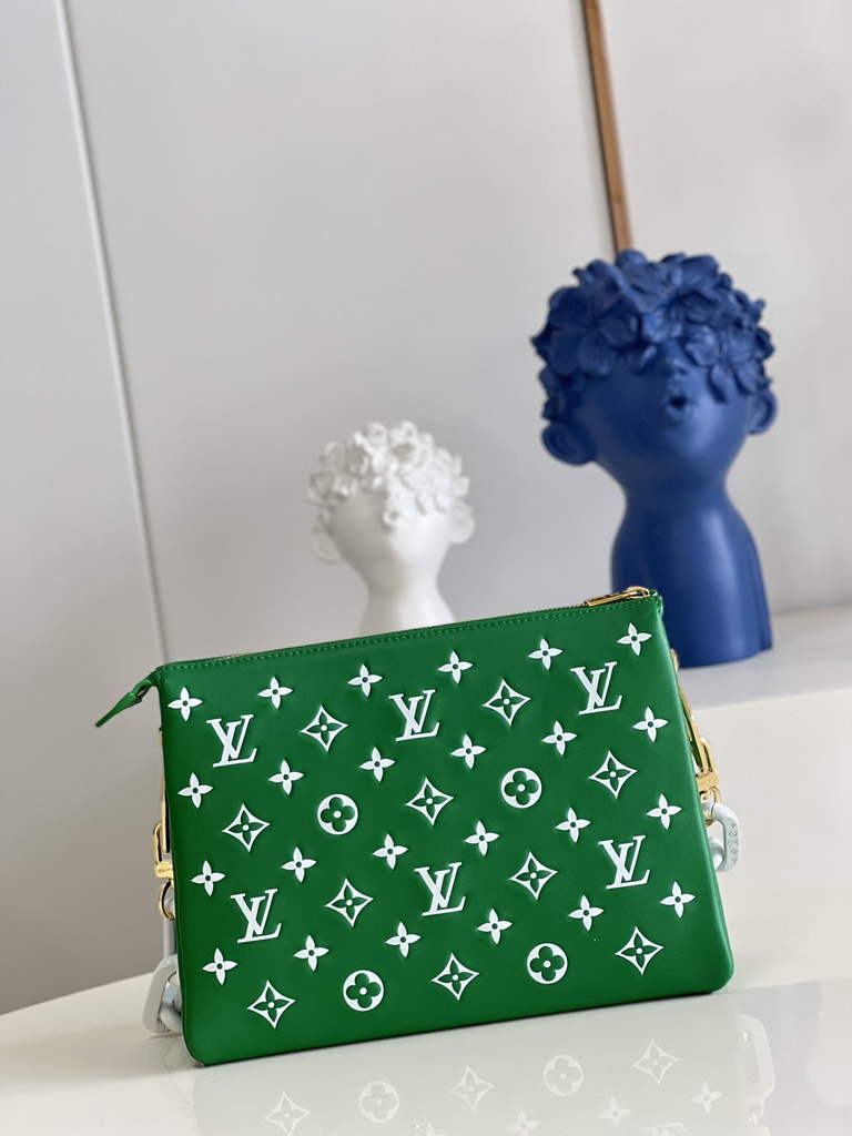Louis Vuitton M20760 Coussin PM Handbag Lambskin Green - Default Title - View 5