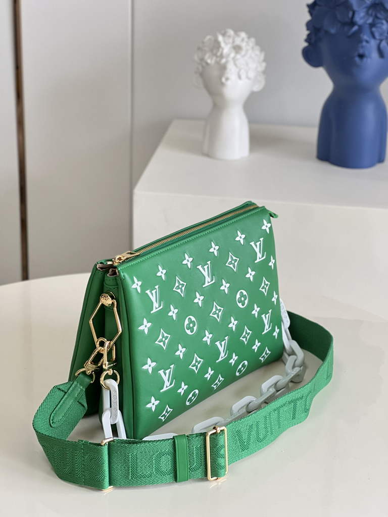 Louis Vuitton M20760 Coussin PM Handbag Lambskin Green - Default Title - View 6