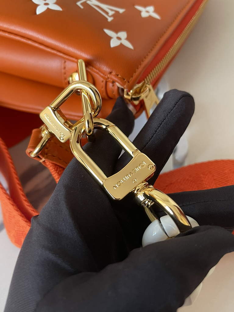 Louis Vuitton M20761 Coussin PM Handbag Lambskin Brown - Default Title - View 7