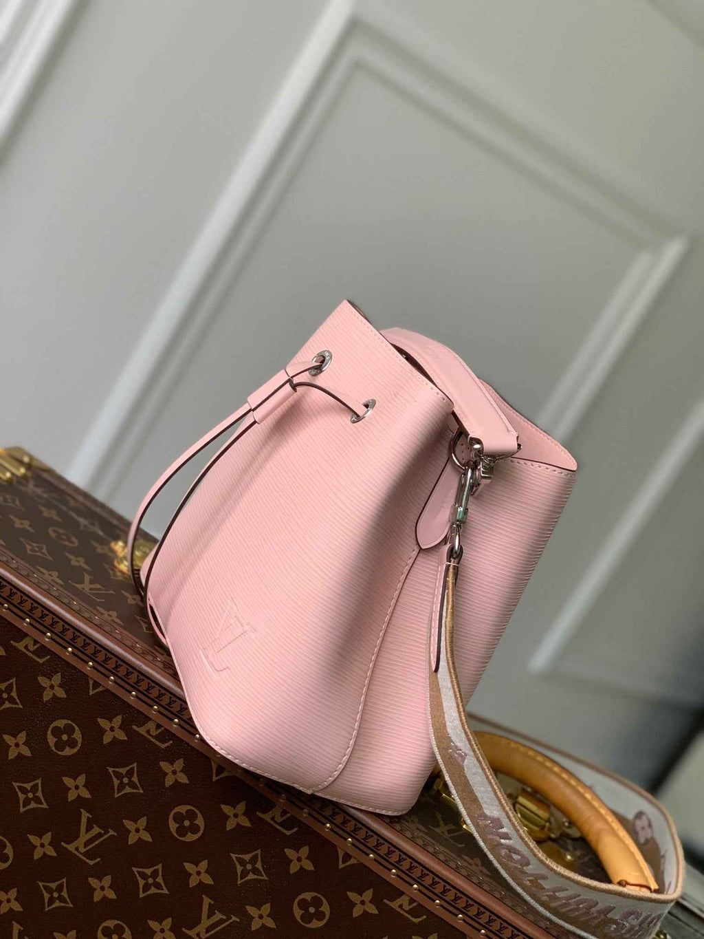 Louis Vuitton M20777 NéoNoé Small Bucket Bag Epi Leather