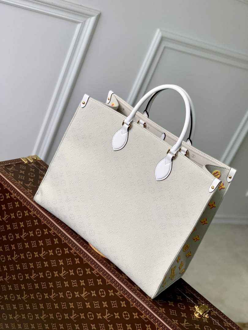 Louis Vuitton M20815 OnTheGo GM Tote Bag Yellow - Default Title - View 2