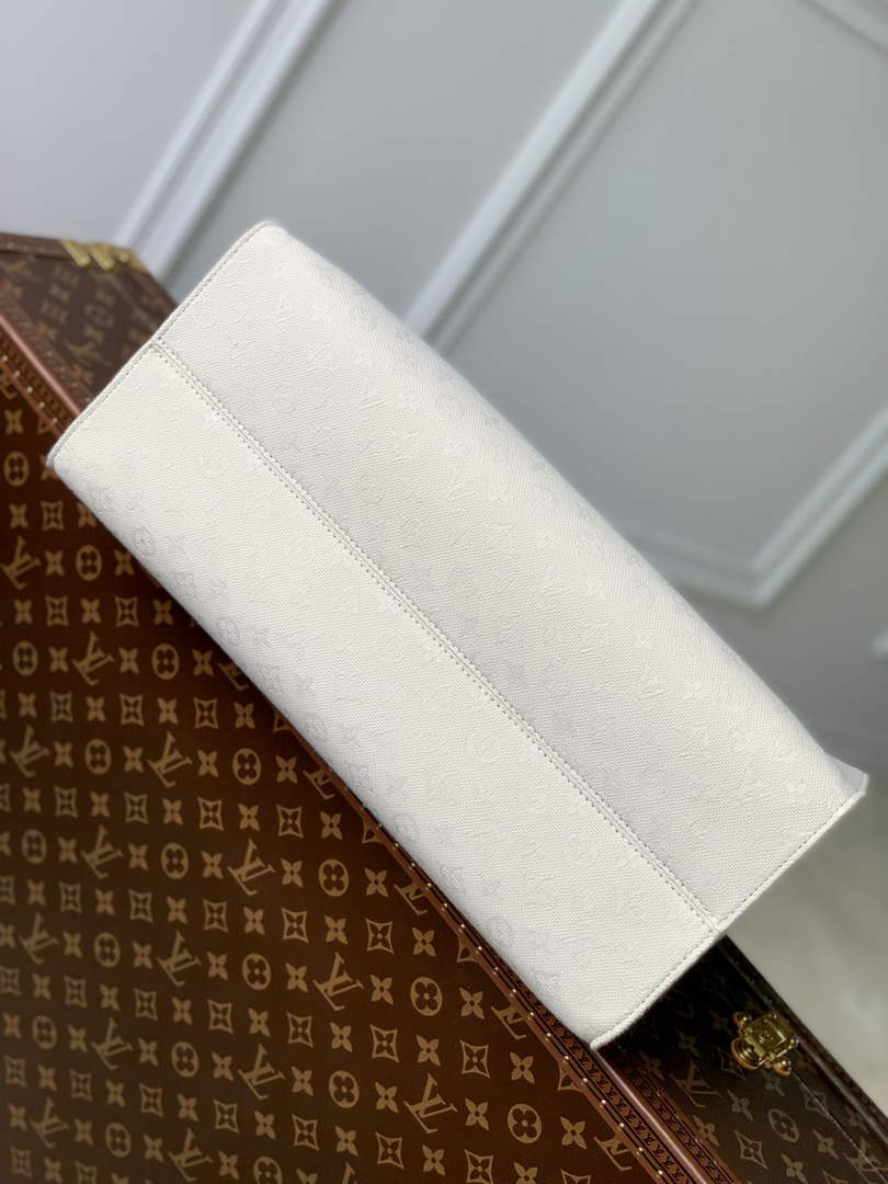 Louis Vuitton M20815 OnTheGo GM Tote Bag Yellow - Default Title - View 4