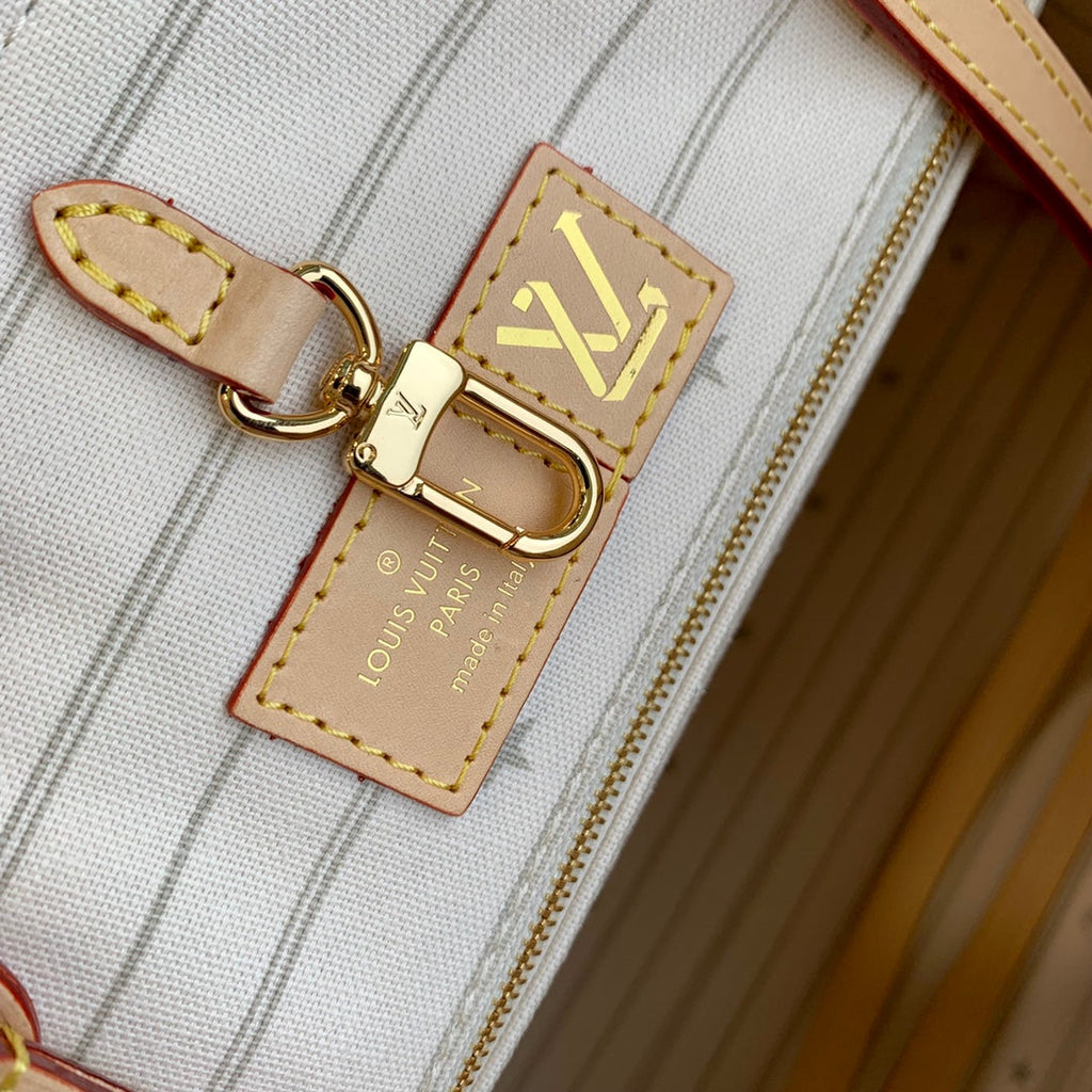 Louis Vuitton M20815 OnTheGo GM Tote Bag Plum - Default Title - View 7