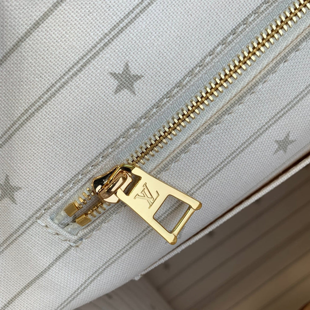 Louis Vuitton M20815 OnTheGo GM Tote Bag Plum - Default Title - View 8
