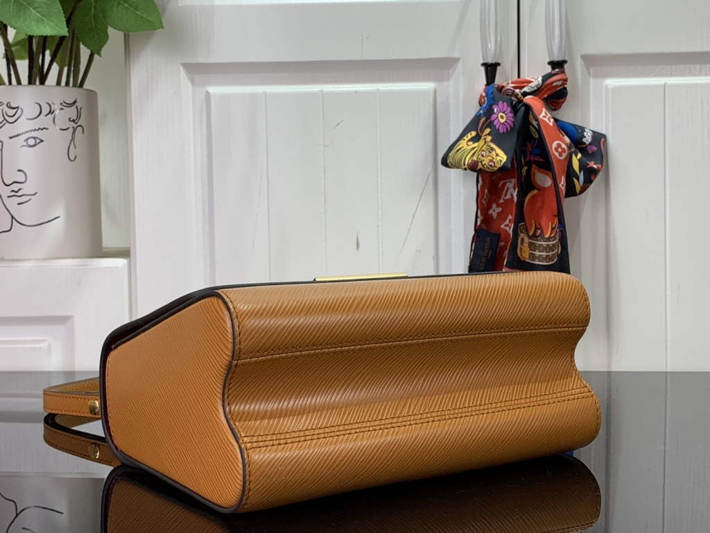 Louis Vuitton M20846 Twist MM Epi Leather Brown - Default Title - View 4