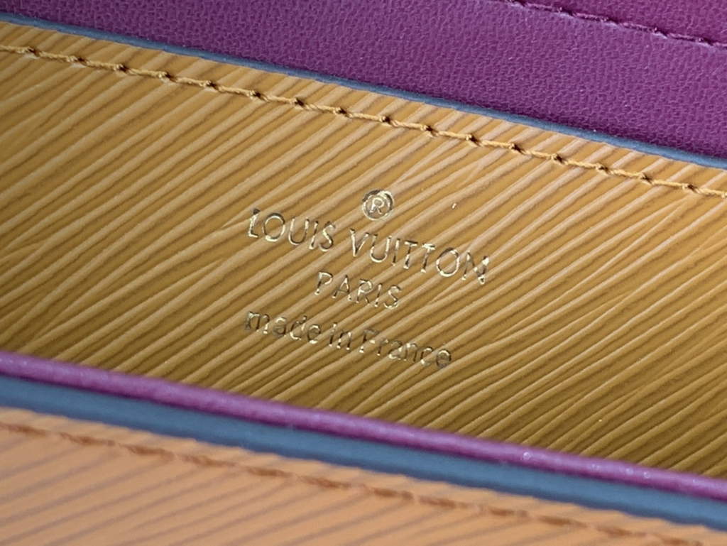 Louis Vuitton M20846 Twist MM Epi Leather Brown - Default Title - View 7