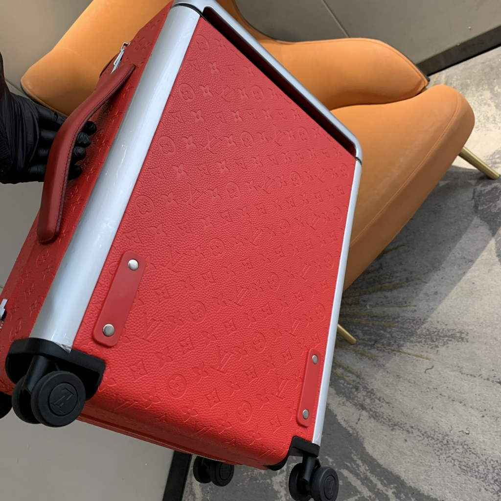 Louis Vuitton M20935 Horizon 55 Taurillon Monogram Red
