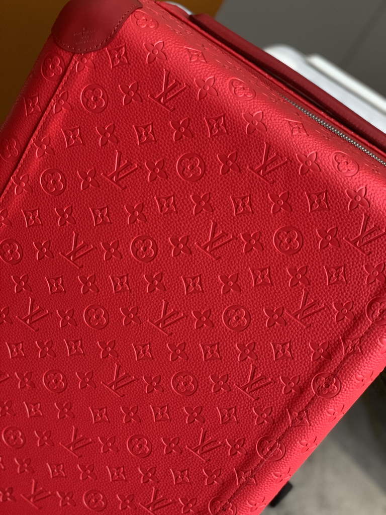 Louis Vuitton M20935 Horizon 55 Taurillon Monogram Red
