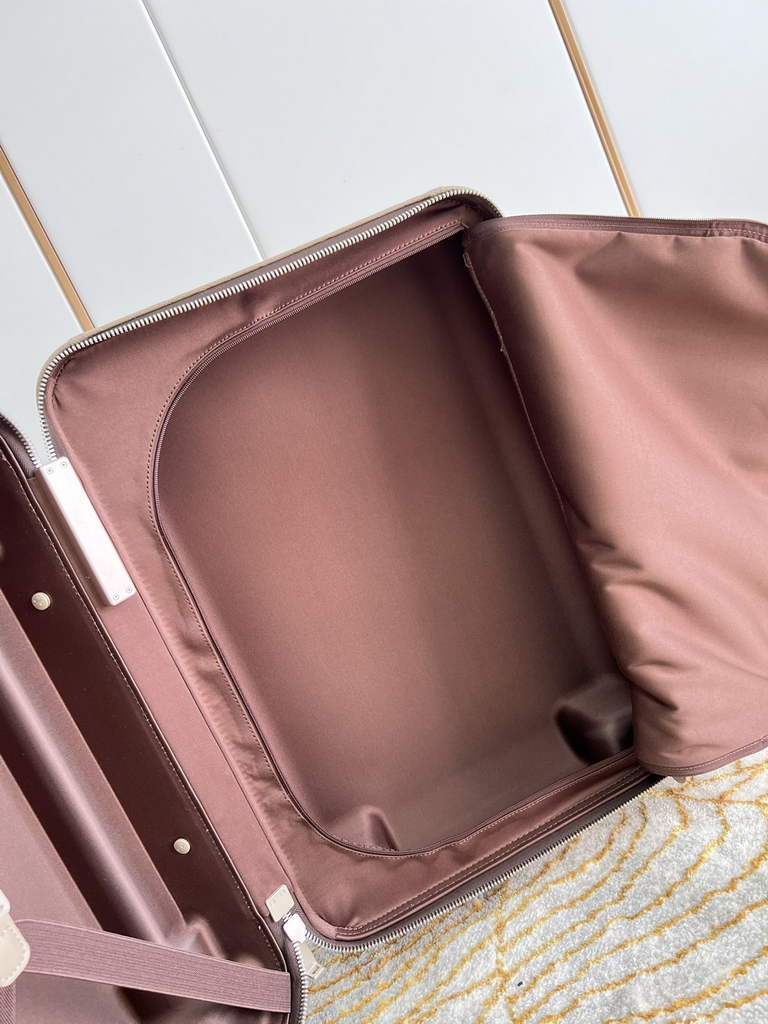 Louis Vuitton M20935 Horizon 55 Taurillon Monogram Tourterelle