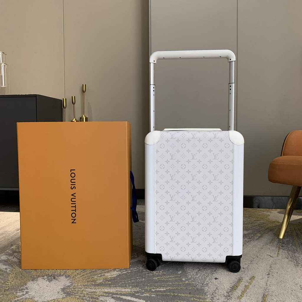 Louis Vuitton M20935 Horizon 55 Taurillon Monogram White